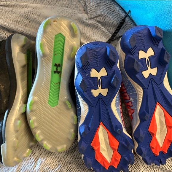 Pre-Loved Kids under Armor 
3.5 Y &  2.5 Y
2pair Colorful Cleats - Picture 8 of 12